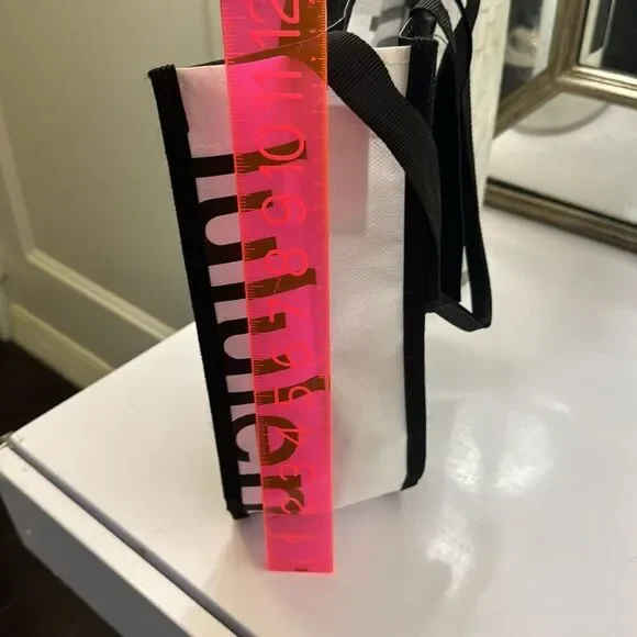 Lululemon Reusable Small Shopping Tote - Picture 5 of 6